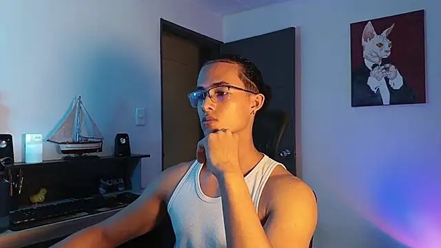 Snapshot of alejo_x3 chatting on November 15, 11:43 pm alejo x3 online show from November 15, 11:43 pm