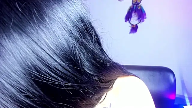 AilynRed online show from January 9, 7:10 am