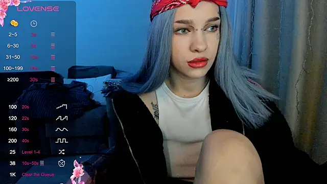 Snapshot of Ledy_WWWII chatting on February 5, 7:42 pm Ledy WWWII online show from February 5, 7:42 pm