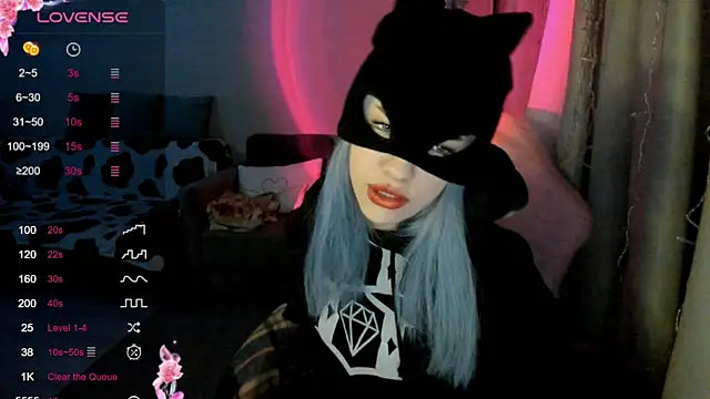 Snapshot of Ledy_WWWII chatting on February 12, 4:00 pm Ledy WWWII online show from February 12, 4:00 pm