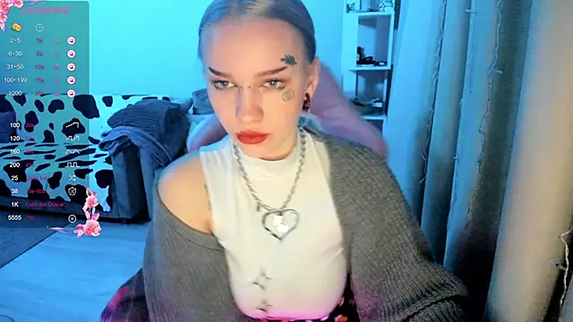 Snapshot of Ledy_WWWII chatting on March 11, 4:18 pm Ledy WWWII online show from March 11, 4:18 pm