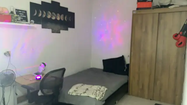 Snapshot of Kisan_Smith chatting on October 25, 2:52 am Kisan Smith online show from October 25, 2:52 am