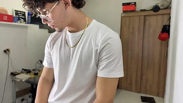 Snapshot of Kisan_Smith chatting on November 13, 1:15 am Kisan Smith online show from November 13, 1:15 am