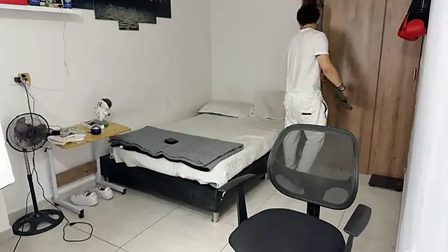 Snapshot of Kisan_Smith chatting on November 14, 1:37 am Kisan Smith online show from November 14, 1:37 am