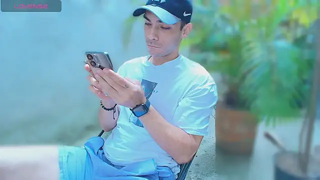 Snapshot of sexyboycolombi4 chatting on June 15, 8:22 pm sexyboycolombi4 online show from June 15, 8:22 pm
