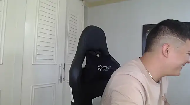 Plug Control online show from January 21, 6:55 pm