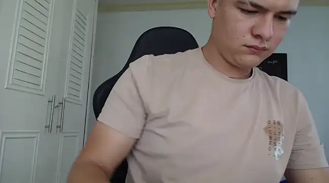 Plug Control online show from February 2, 5:15 pm