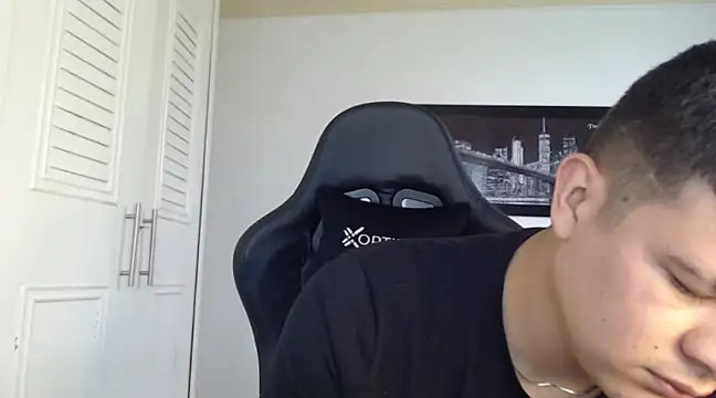 Plug Control online show from February 8, 4:04 pm