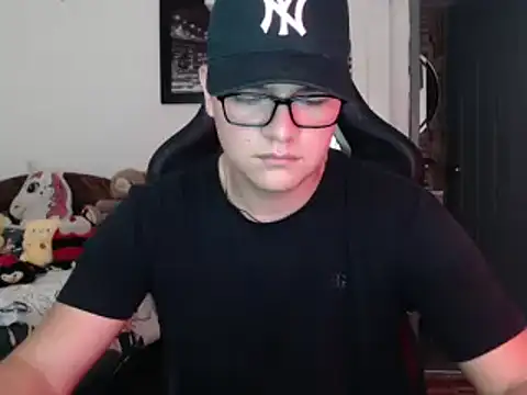 Plug Control online show from March 18, 7:42 pm