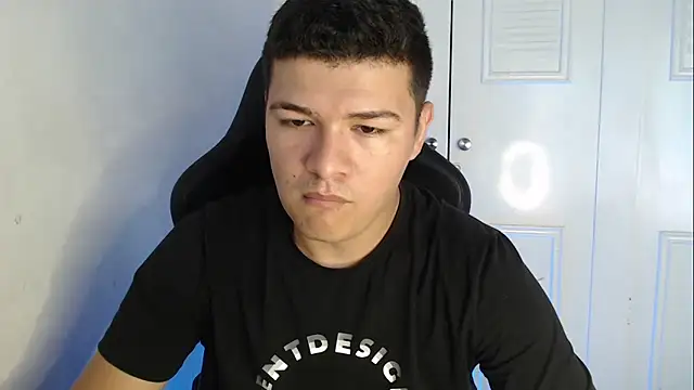 Plug Control online show from September 13, 7:24 pm