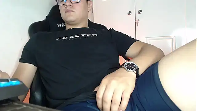 Plug Control online show from September 18, 3:30 am