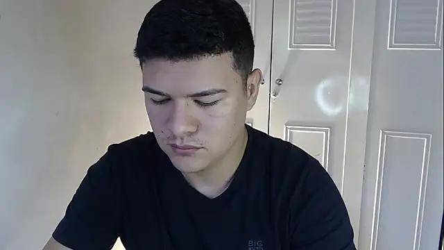 Plug Control online show from September 30, 7:19 pm