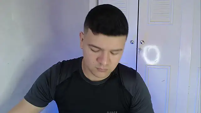 Plug Control online show from October 11, 4:27 pm