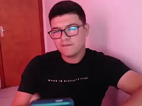 Plug Control online show from April 2, 11:41 am