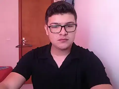 Plug Control online show from April 10, 4:44 pm