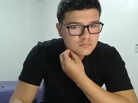 Plug Control online show from April 29, 2:54 pm