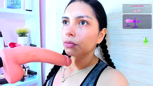 Snapshot of evelinn_belen chatting on September 15, 12:16 pm evelinn belen online show from September 15, 12:16 pm