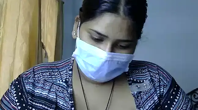 cutelady65 online show from February 18, 6:04 am