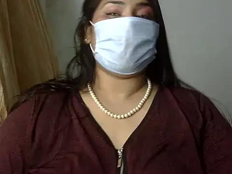 cutelady65 online show from July 18, 4:33 pm