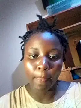 sweetcandy 22y online show from December 11, 9:45 pm