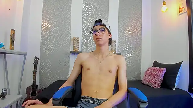 Nikolay Gregori online show from February 25, 7:09 am