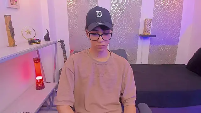 Nikolay Gregori online show from September 28, 4:40 am