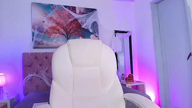 Julianaa Castro  online show from October 23, 11:42 am