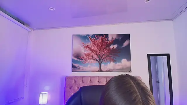 Julianaa Castro  online show from February 18, 11:28 am