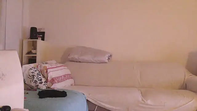 fragrance72 online show from February 5, 5:17 pm