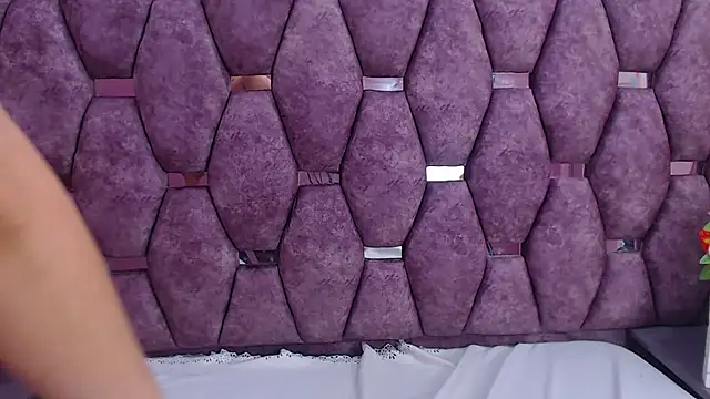 Snapshot of AlaSmith chatting on March 1, 2:15 am AlaSmith online show from March 1, 2:15 am