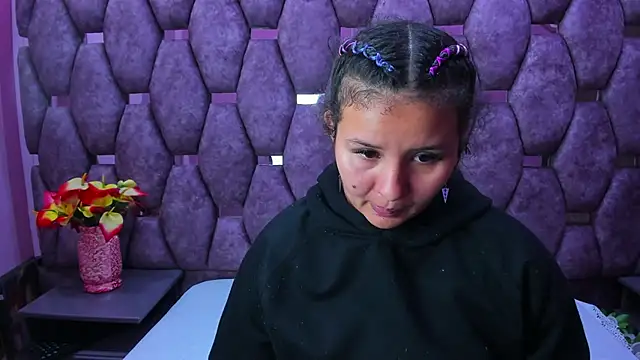 Snapshot of AlaSmith chatting on December 3, 2:08 am AlaSmith online show from December 3, 2:08 am