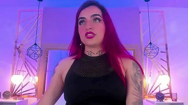 Snapshot of valeriee_millerr_ chatting on January 3, 6:14 pm valeriee millerr online show from January 3, 6:14 pm