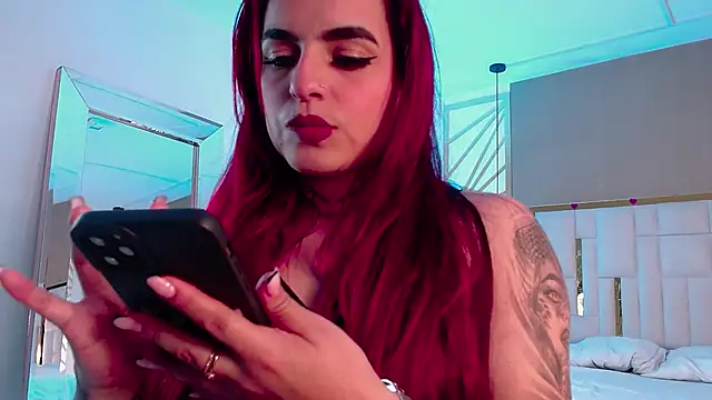 Snapshot of valeriee_millerr_ chatting on February 27, 6:20 pm valeriee millerr online show from February 27, 6:20 pm