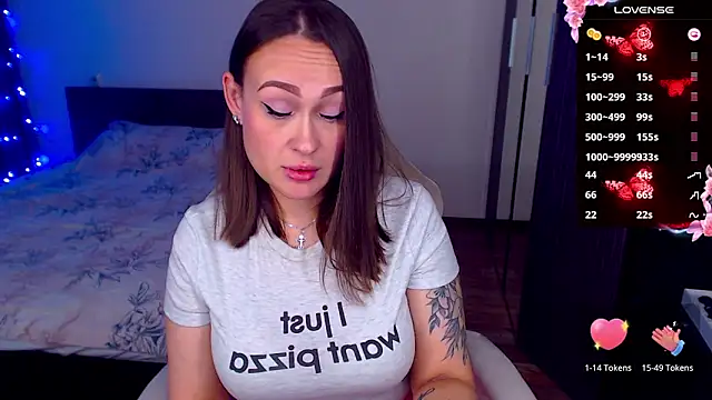 Snapshot of Cutie-Melanie chatting on October 27, 9:52 pm Cutie-Melanie online show from October 27, 9:52 pm