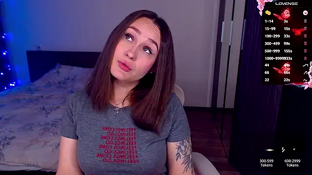 Snapshot of Cutie-Melanie chatting on November 29, 8:34 pm Cutie-Melanie online show from November 29, 8:34 pm