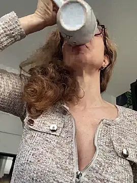 AnnikaRose online show from April 15, 5:47 am