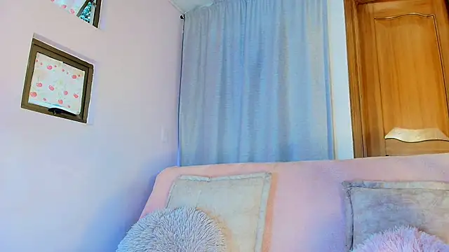 liccy hall online show from February 13, 11:39 am