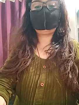 Snapshot of Aishwaryaa_69 chatting on July 2, 2:11 am Aishwaryaa 69 online show from July 2, 2:11 am