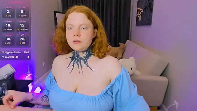 Snapshot of Cassie_xKiss chatting on January 28, 2:32 am Cassie xKiss online show from January 28, 2:32 am