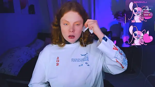 Snapshot of Cassie_xKiss chatting on November 30, 8:46 pm Cassie xKiss online show from November 30, 8:46 pm