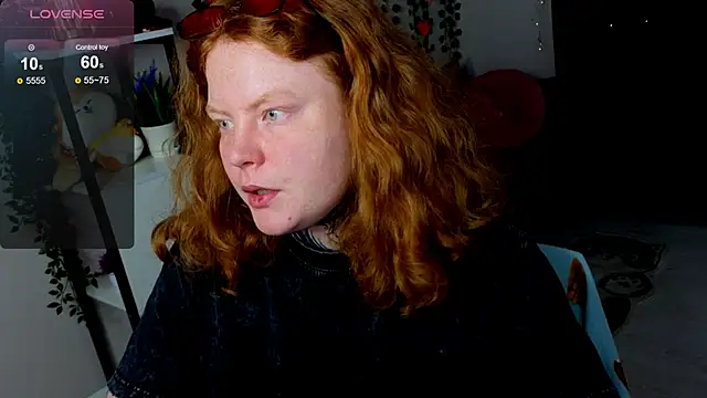 Cassie xKiss online show from April 19, 5:40 am