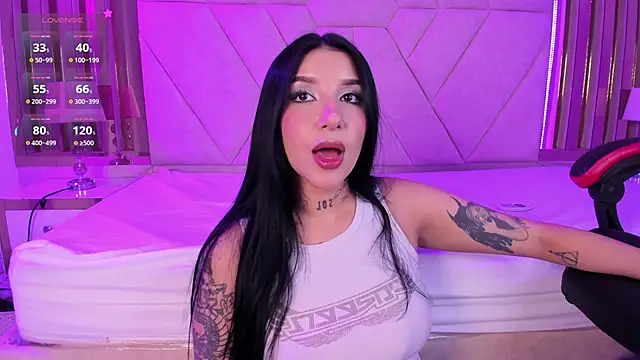 Leiaa  online show from November 7, 4:56 am