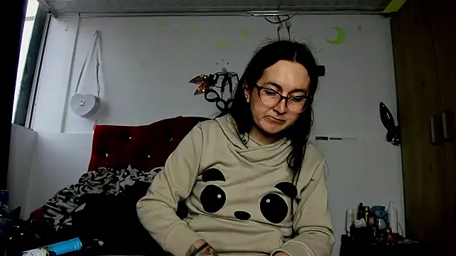 Snapshot of Sweet-Suck69 chatting on January 5, 10:19 pm Sweet-Suck69 online show from January 5, 10:19 pm