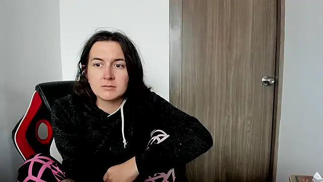 Snapshot of Sweet-Suck69 chatting on February 16, 9:38 pm Sweet-Suck69 online show from February 16, 9:38 pm