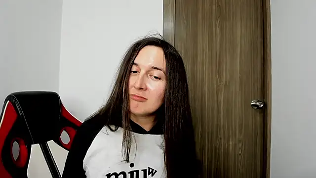 Snapshot of Sweet-Suck69 chatting on February 21, 2:50 am Sweet-Suck69 online show from February 21, 2:50 am