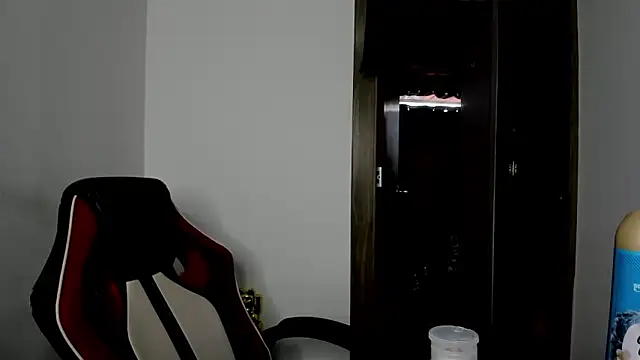 Snapshot of Sweet-Suck69 chatting on February 22, 10:31 pm Sweet-Suck69 online show from February 22, 10:31 pm