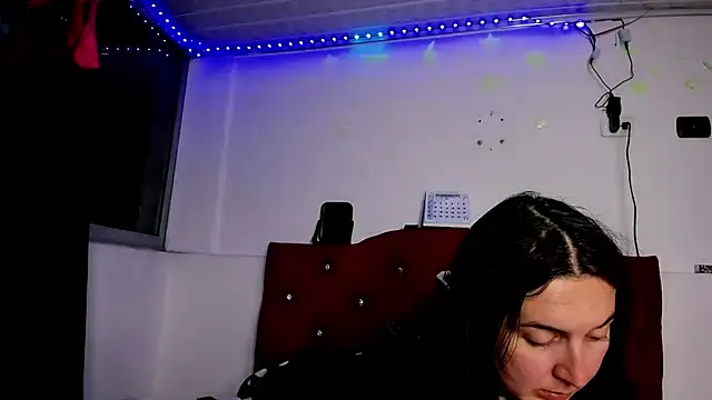 Snapshot of Sweet-Suck69 chatting on March 12, 7:02 am Sweet-Suck69 online show from March 12, 7:02 am