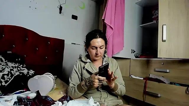 Snapshot of Sweet-Suck69 chatting on March 17, 10:49 pm Sweet-Suck69 online show from March 17, 10:49 pm