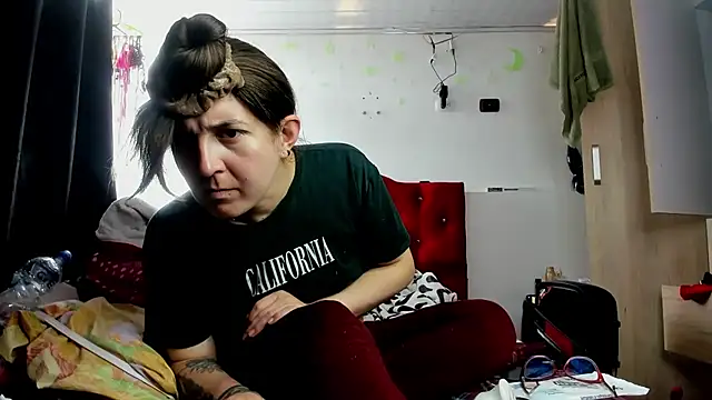 Snapshot of Sweet-Suck69 chatting on March 18, 4:59 pm Sweet-Suck69 online show from March 18, 4:59 pm