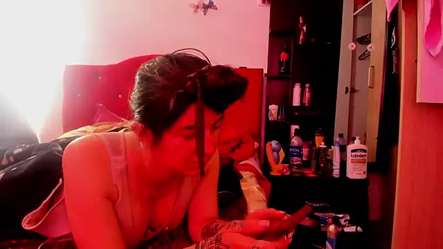 Snapshot of Sweet-Suck69 chatting on November 18, 4:22 pm Sweet-Suck69 online show from November 18, 4:22 pm